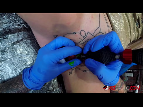 ❤️ Extrem tätowierte Hottie Sully Savage hat ein Tattoo auf ihrer Klitoris ☑ Fucking bei de.mkdou33miass.ru ❌
